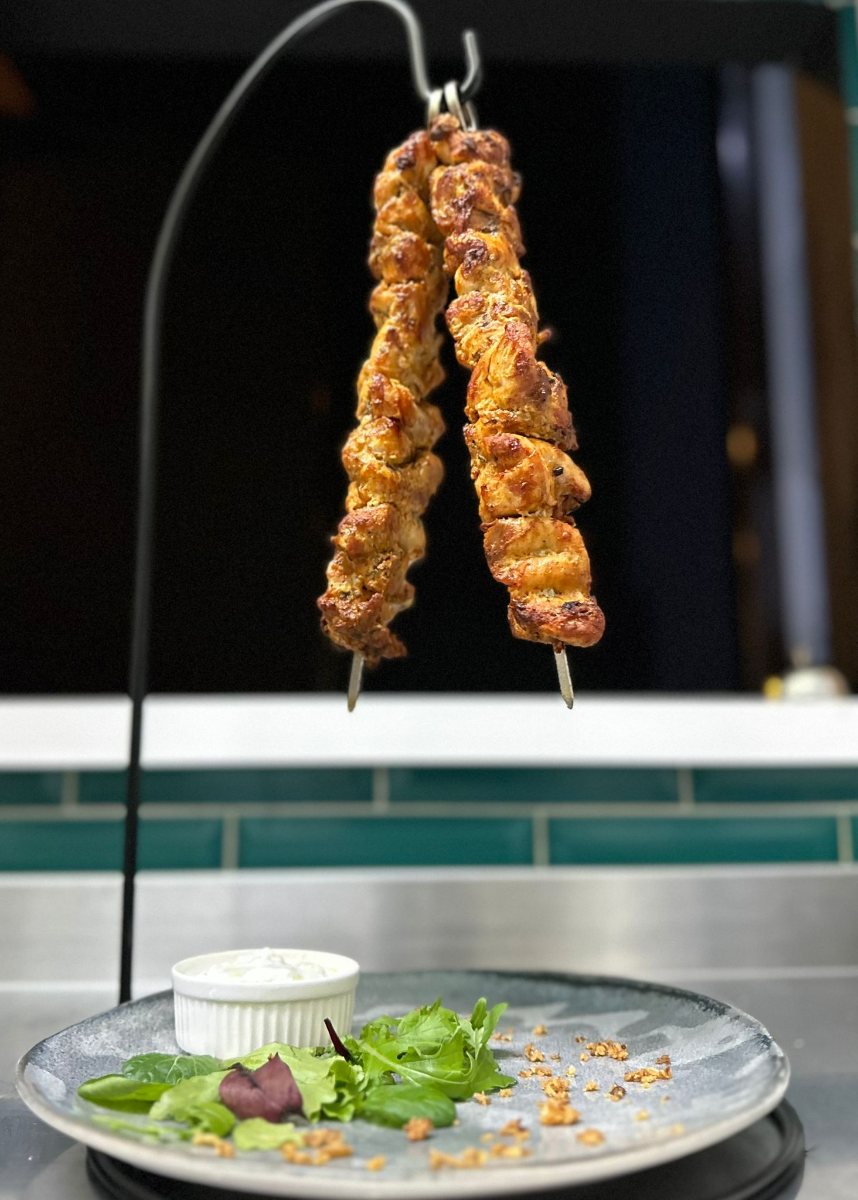 Frigarui de Pui cu Sos Tzatziki