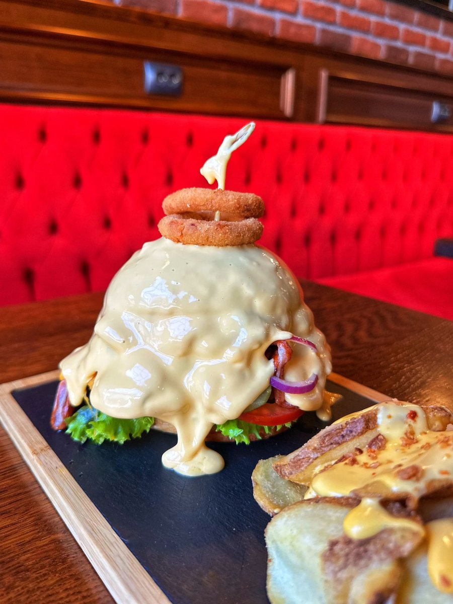 PAUL”S  CHEESY BURGER